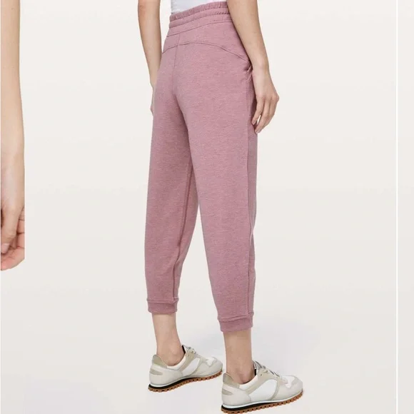 🍋LULULEMON At My Leisure Jogger
Heathered Mod Misty Merlo - Picture 1 of 9